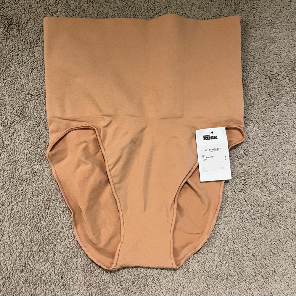 Skims Core Control Briefs NWT